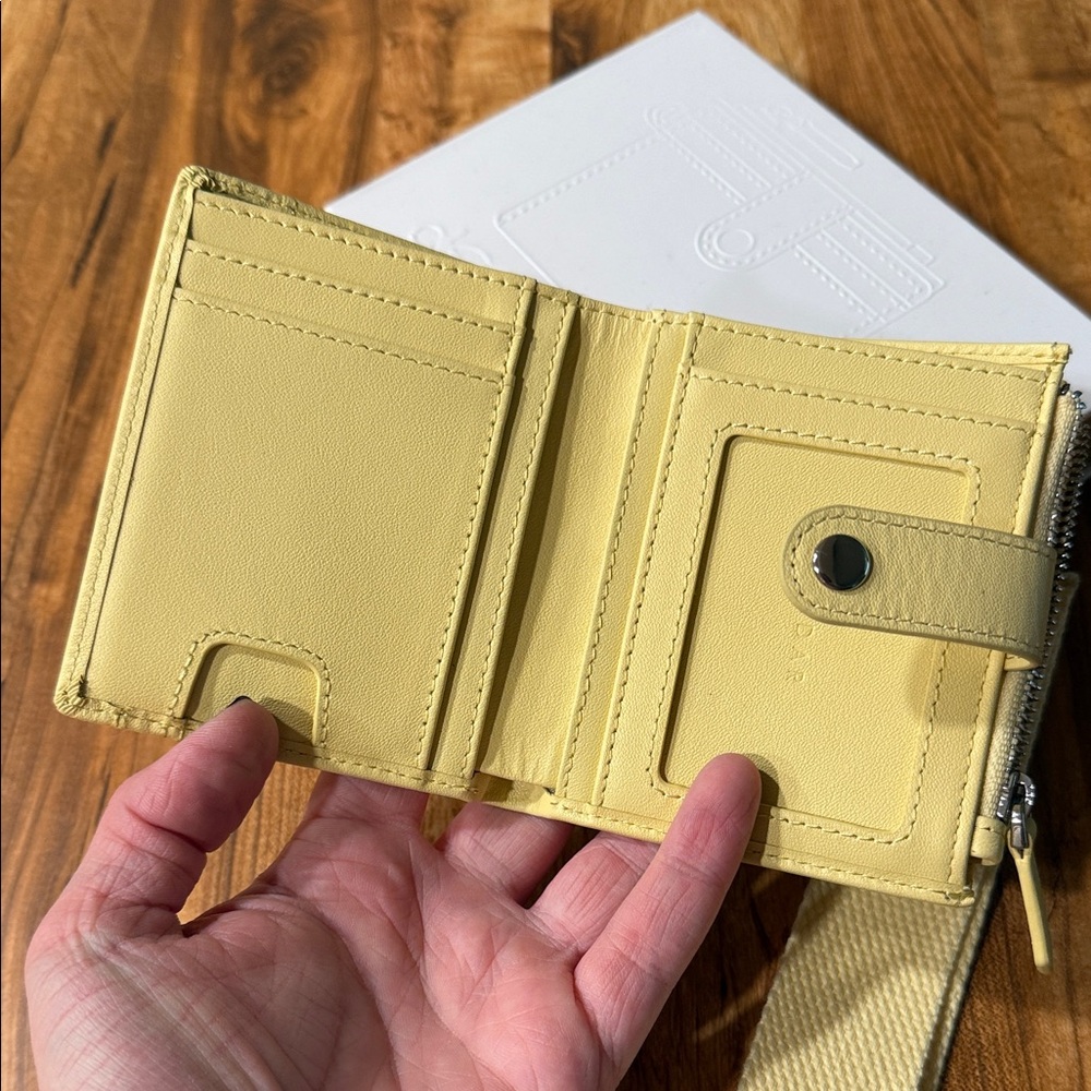 Andar Lo Butter Wallet - Picture 2 of 4